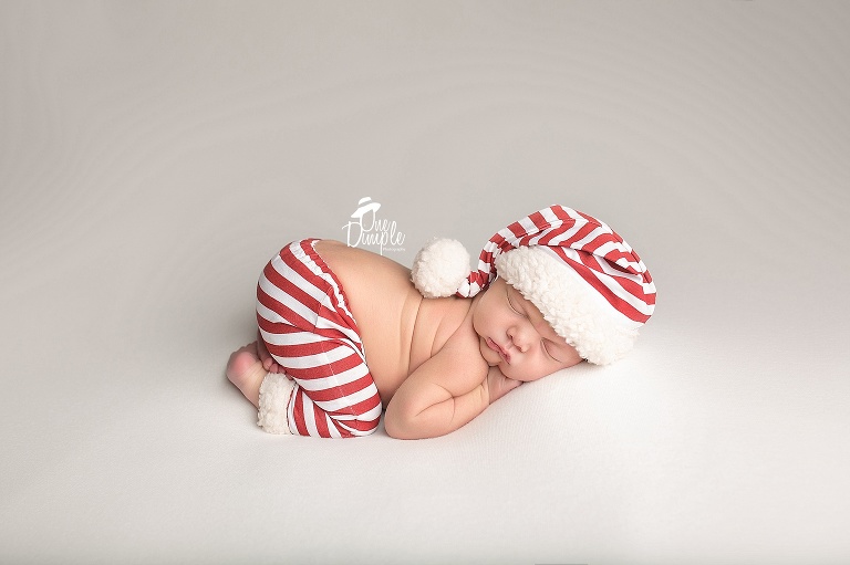 tushi up pose - santa outfit